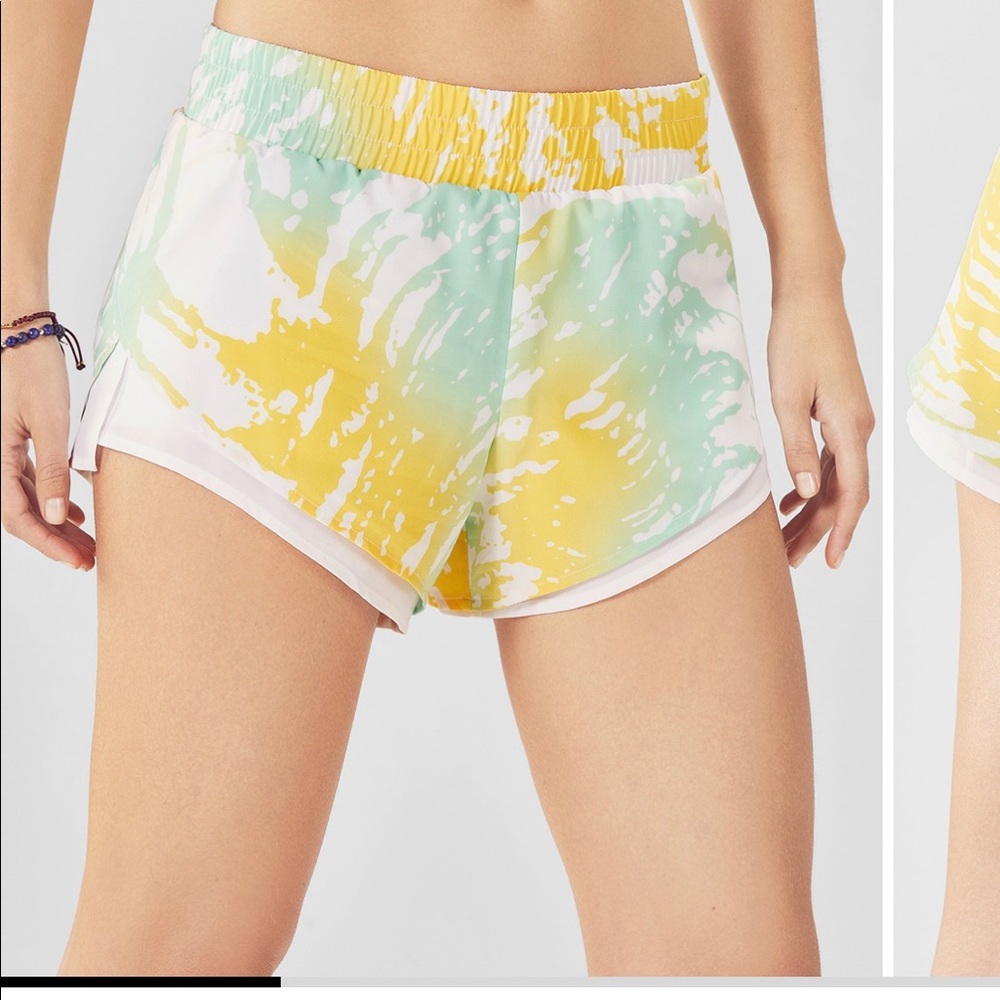 COPY - FABLETICS Latrice Shorts double Layered